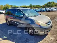 2010 Toyota SIENNA фото