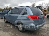 2010 Toyota SIENNA photo