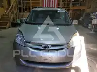 2010 Toyota SIENNA фото