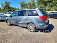 2010 Toyota SIENNA фото