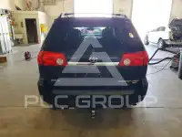 2010 Toyota SIENNA фото