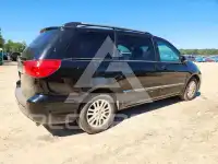 2010 Toyota SIENNA фото