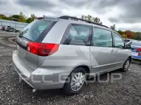 2010 Toyota SIENNA фото