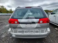 2010 Toyota SIENNA фото