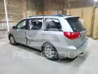 2010 Toyota SIENNA фото