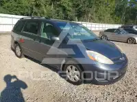 2010 Toyota SIENNA photo