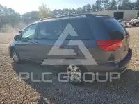 2010 Toyota SIENNA photo