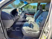 2010 Toyota SIENNA photo