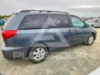 2010 Toyota SIENNA фото