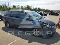 2010 Toyota SIENNA фото