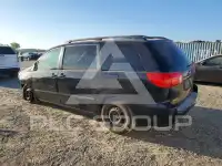 2010 Toyota SIENNA photo