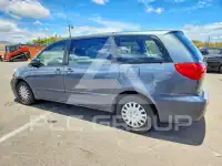 2010 Toyota SIENNA фото