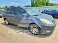 2010 Toyota SIENNA photo