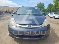 2010 Toyota SIENNA фото