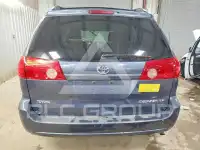 2010 Toyota SIENNA фото