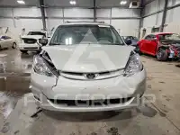2010 Toyota SIENNA фото