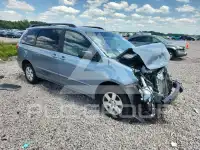2010 Toyota SIENNA photo