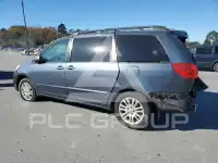 2010 Toyota SIENNA фото