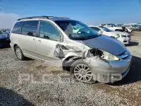 2010 Toyota SIENNA фото