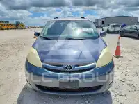 2010 Toyota SIENNA photo