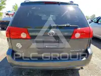 2010 Toyota SIENNA photo