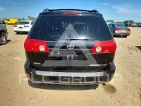 2010 Toyota SIENNA photo