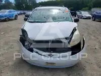 2010 Toyota SIENNA photo