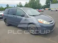 2010 Toyota SIENNA photo