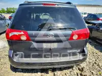 2010 Toyota SIENNA фото