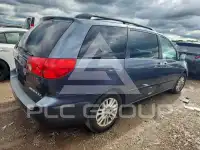 2010 Toyota SIENNA фото
