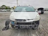 2010 Toyota SIENNA фото