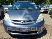 2010 Toyota SIENNA photo