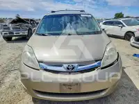 2010 Toyota SIENNA фото