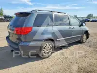 2010 Toyota SIENNA photo