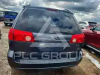 2010 Toyota SIENNA фото