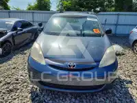 2010 Toyota SIENNA фото