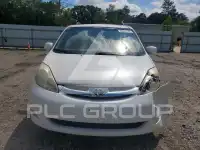 2010 Toyota SIENNA photo
