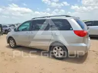 2010 Toyota SIENNA фото