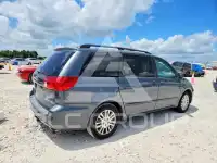 2010 Toyota SIENNA photo