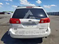 2010 Toyota SIENNA фото