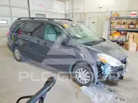 2010 Toyota SIENNA фото