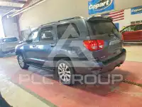 2010 Toyota SEQUOIA фото