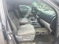 2010 Toyota SEQUOIA фото