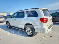 2010 Toyota SEQUOIA фото