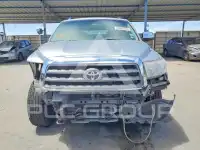 2010 Toyota SEQUOIA фото