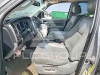 2010 Toyota SEQUOIA фото
