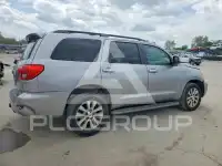 2010 Toyota SEQUOIA фото