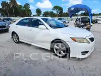 2010 Toyota CAMRY фото