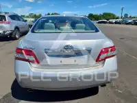 2010 Toyota CAMRY фото