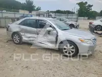 2010 Toyota CAMRY фото